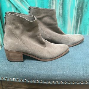 Beige Dolce Vita size 7